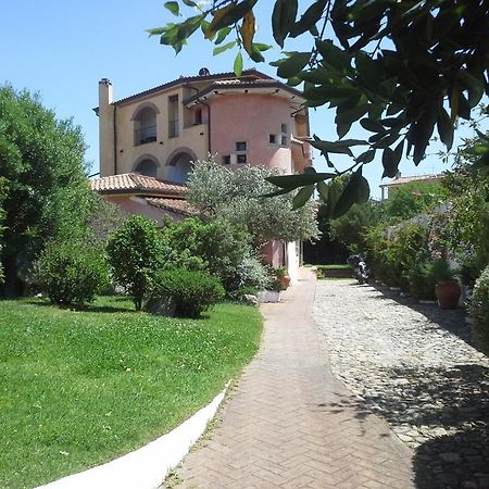 Locanda Tipica Sa Corte Oliena Exterior foto